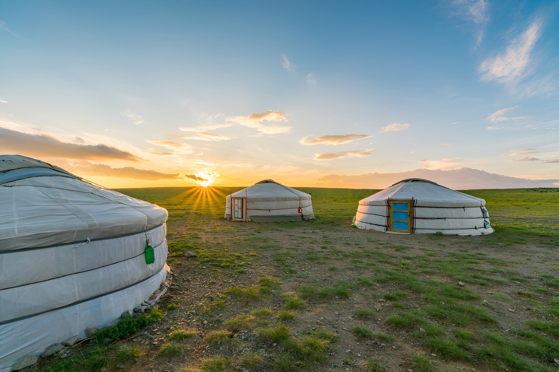 immagine di copertina per Mongolia, la terra dei Nomadi